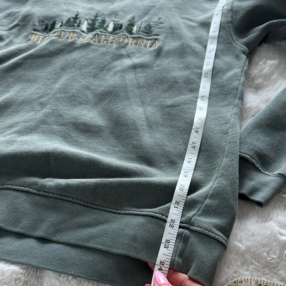 Blue 84 Forest Green embroidered  Crewneck Sweater size small